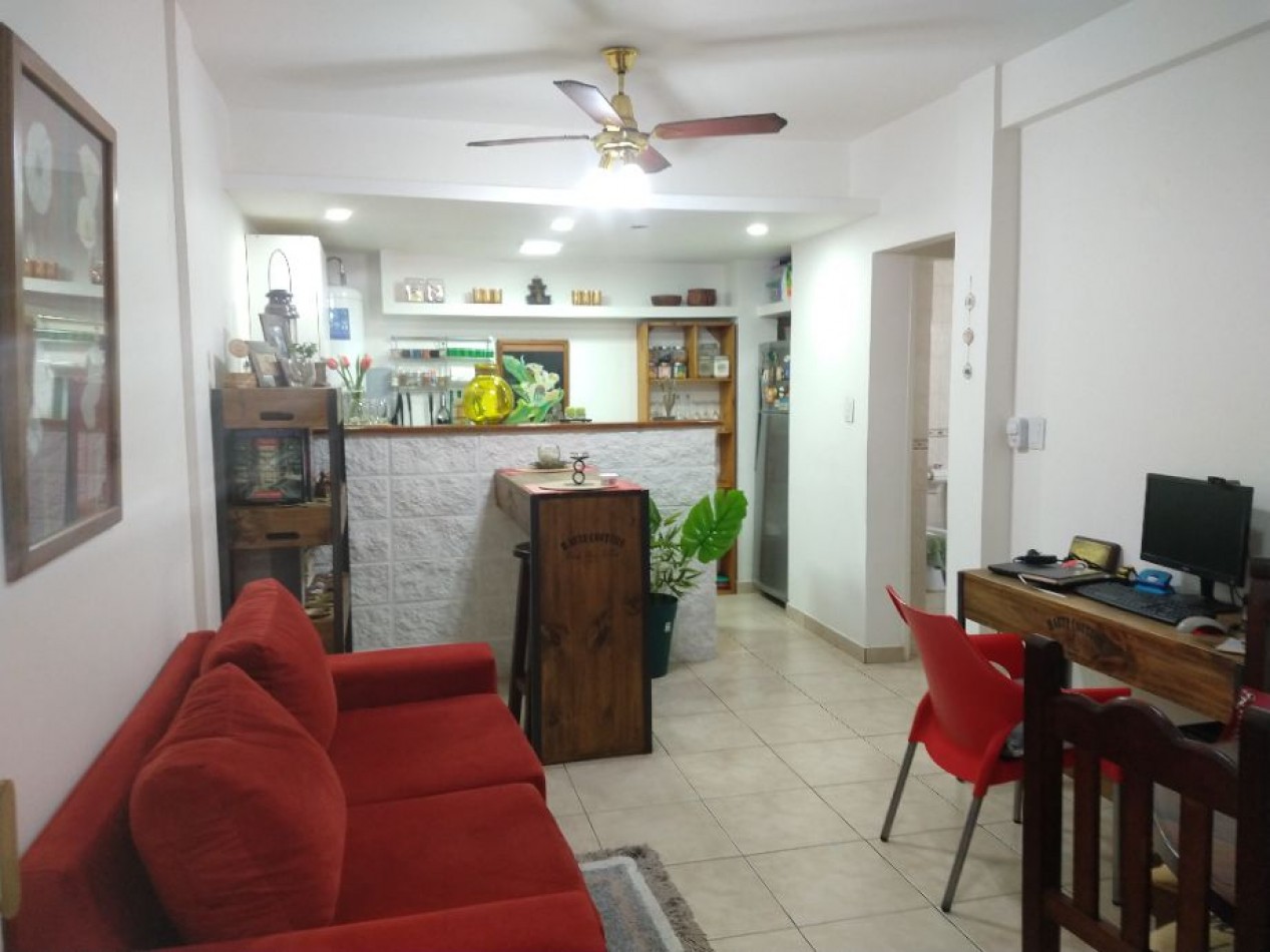 RETASADO!!Departamento 2 amb. en planta baja con cochera o patio propio