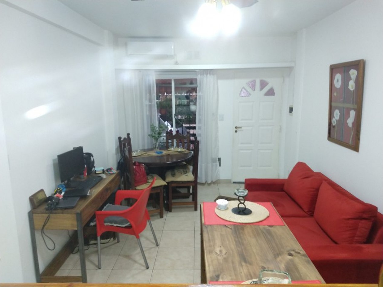 RETASADO!!Departamento 2 amb. en planta baja con cochera o patio propio