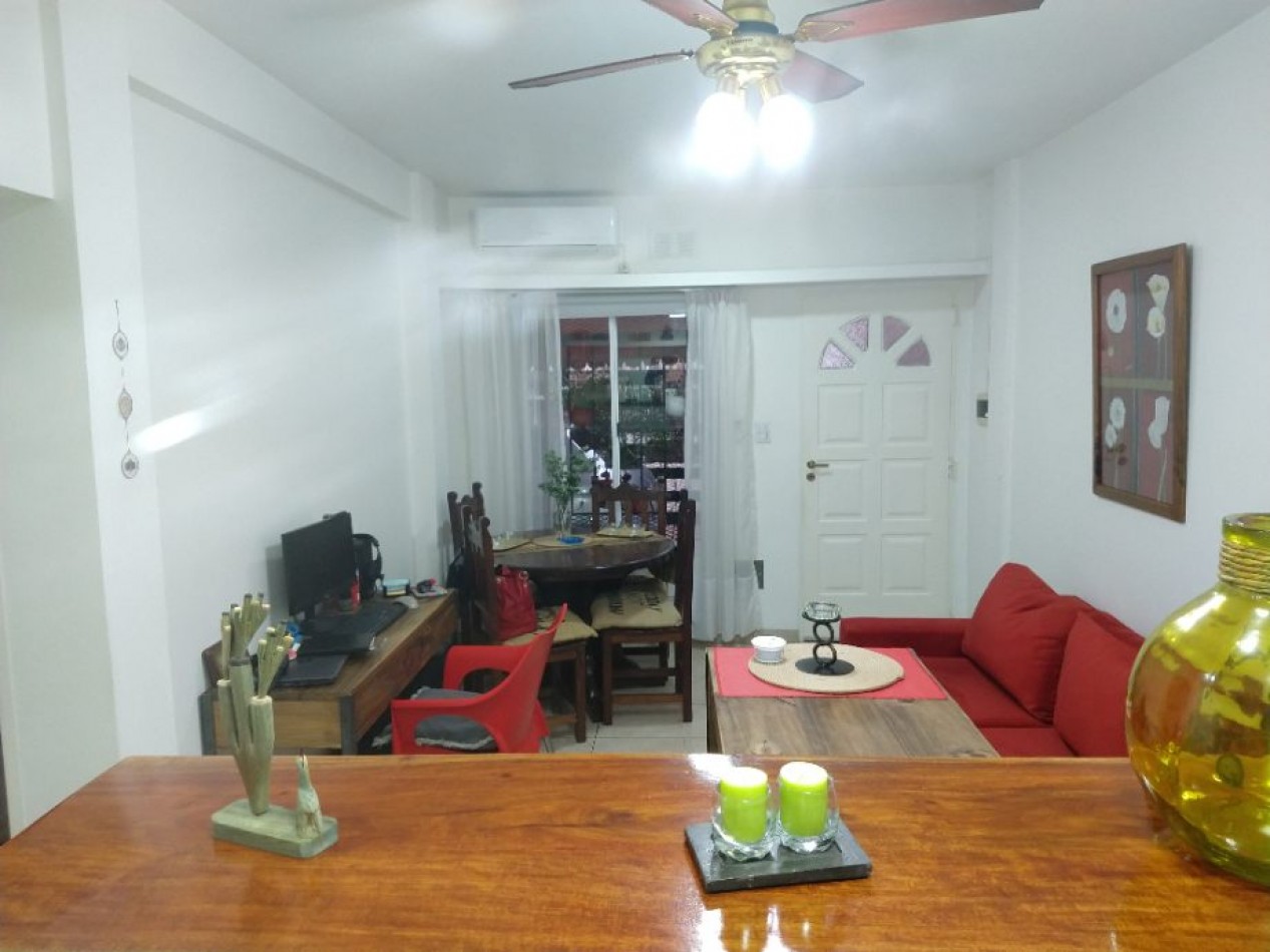 RETASADO!!Departamento 2 amb. en planta baja con cochera o patio propio