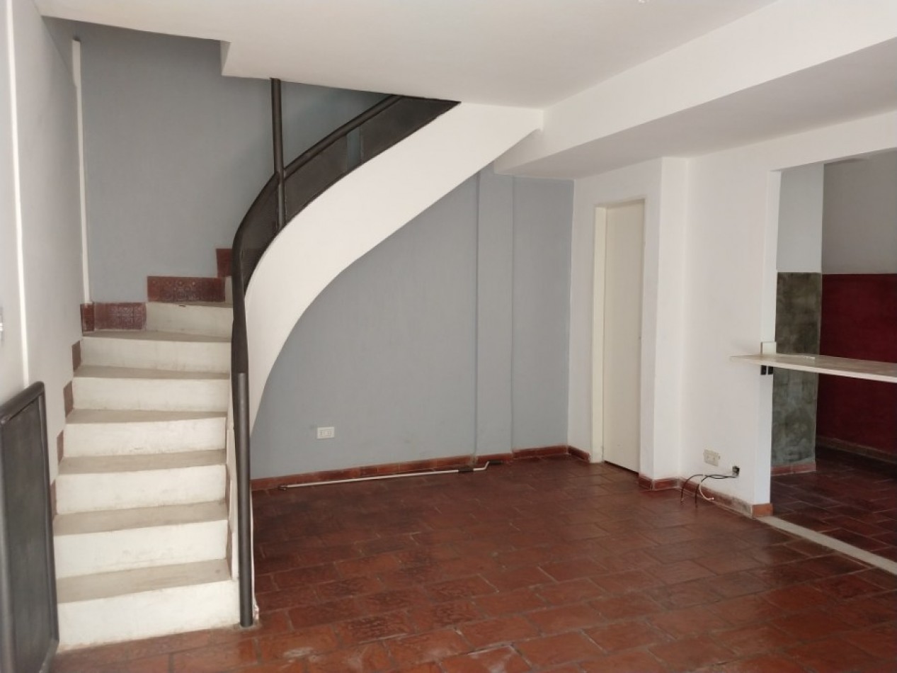 Duplex  3 ambientes -VENTA-  Castelar Norte-Apto Credito