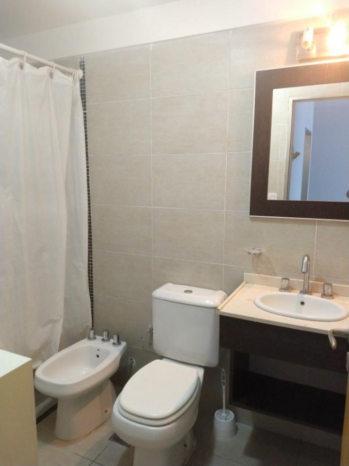 Departamento a la venta Castelar con patio, cochera y baulera