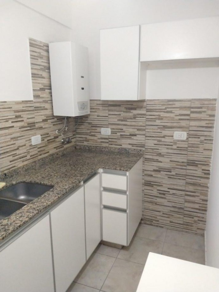 Departamento a la venta Castelar con patio, cochera y baulera
