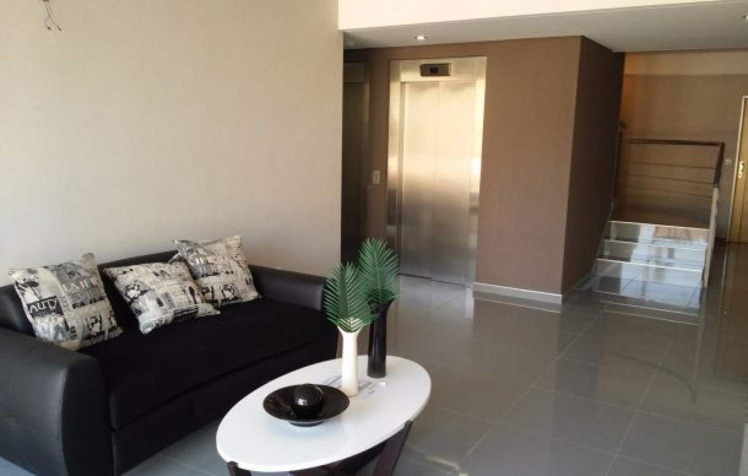 Departamento a la venta Castelar con patio, cochera y baulera