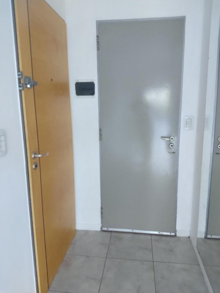 Departamento a la venta Castelar con patio, cochera y baulera