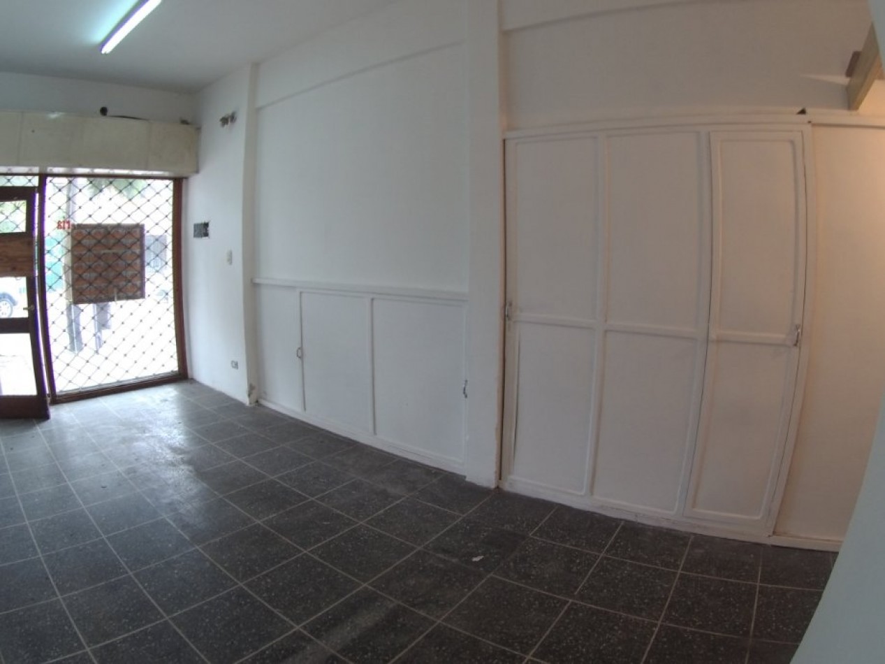 LOCAL EN VENTA - CASTELAR SUR
