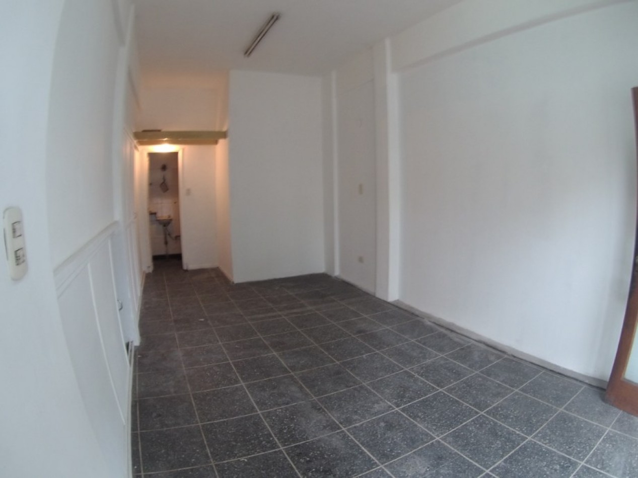 LOCAL EN VENTA - CASTELAR SUR