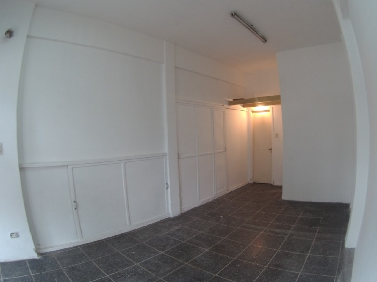 LOCAL EN VENTA - CASTELAR SUR