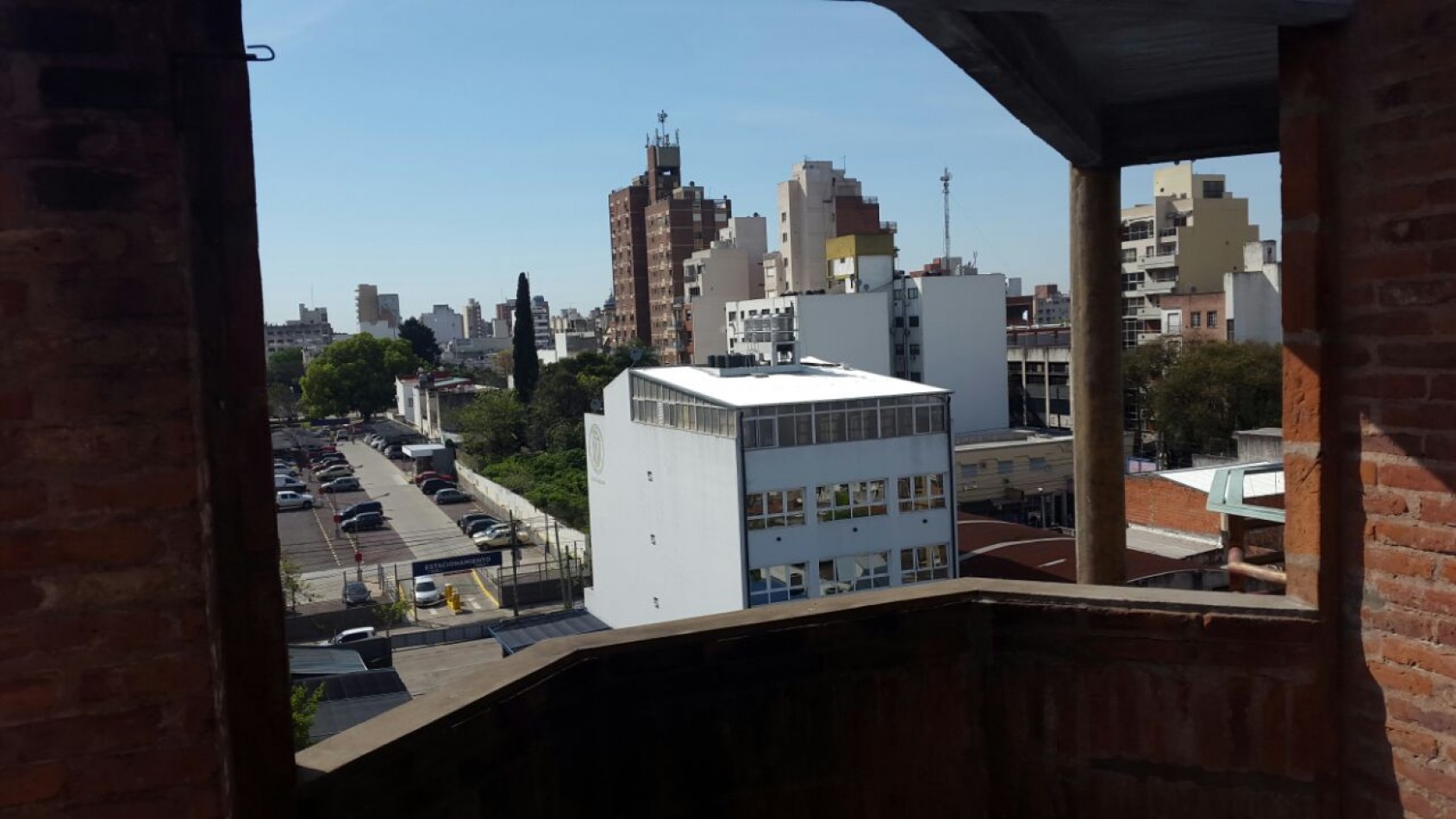 Departamento con cochera en  VENTA - Zona Tribunales -Moron
