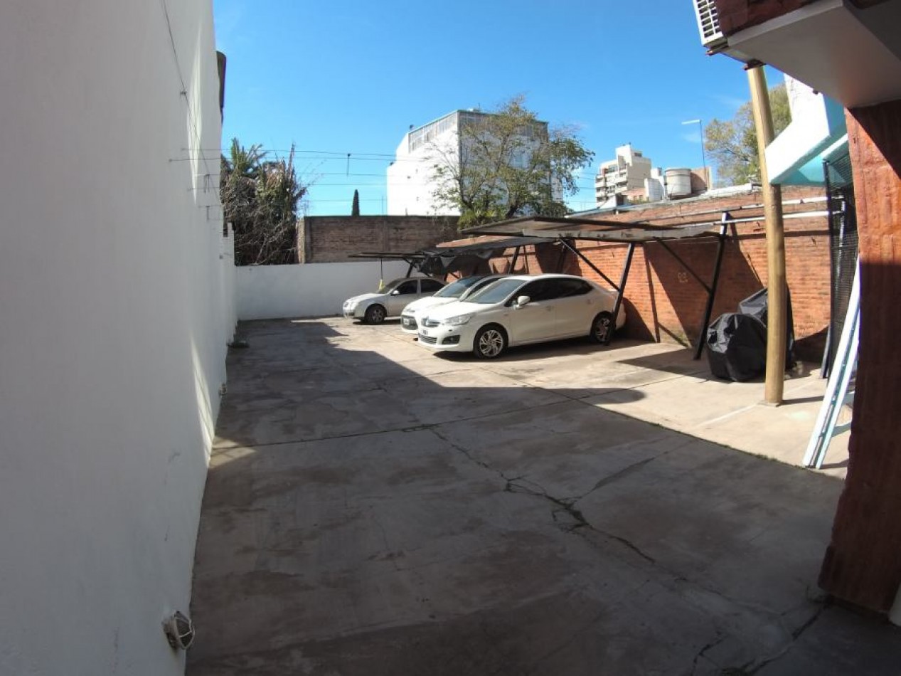 Departamento con cochera en  VENTA - Zona Tribunales -Moron