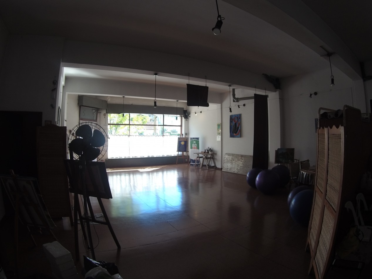 Venta Local en Castelar Sur- A  Metros de la Estacion
