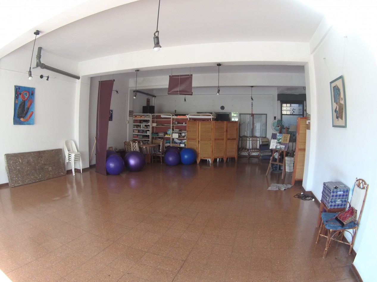 Venta Local en Castelar Sur- A  Metros de la Estacion