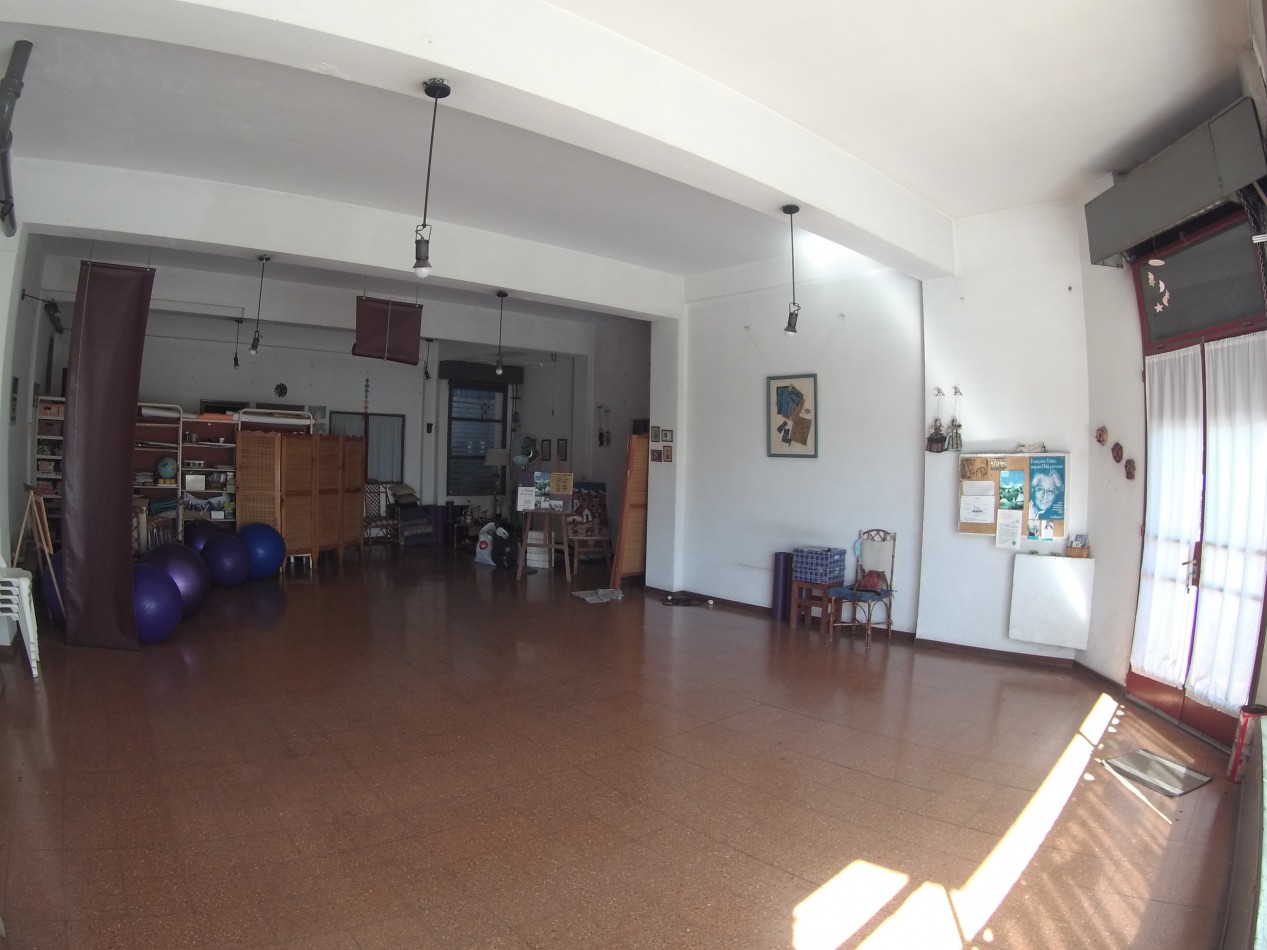 Venta Local en Castelar Sur- A  Metros de la Estacion