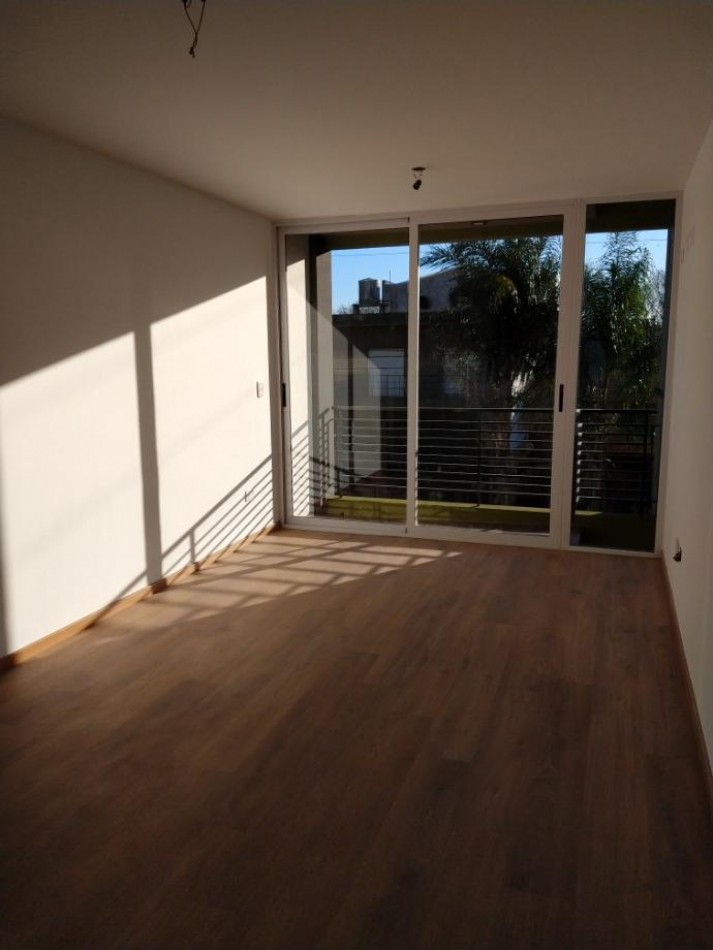 VENTA- Departamento 2 Ambientes - Moron