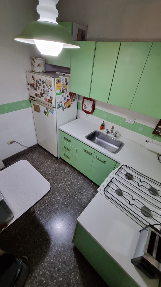 Departamento con cochera de tres ambientes en Ramos Mejia