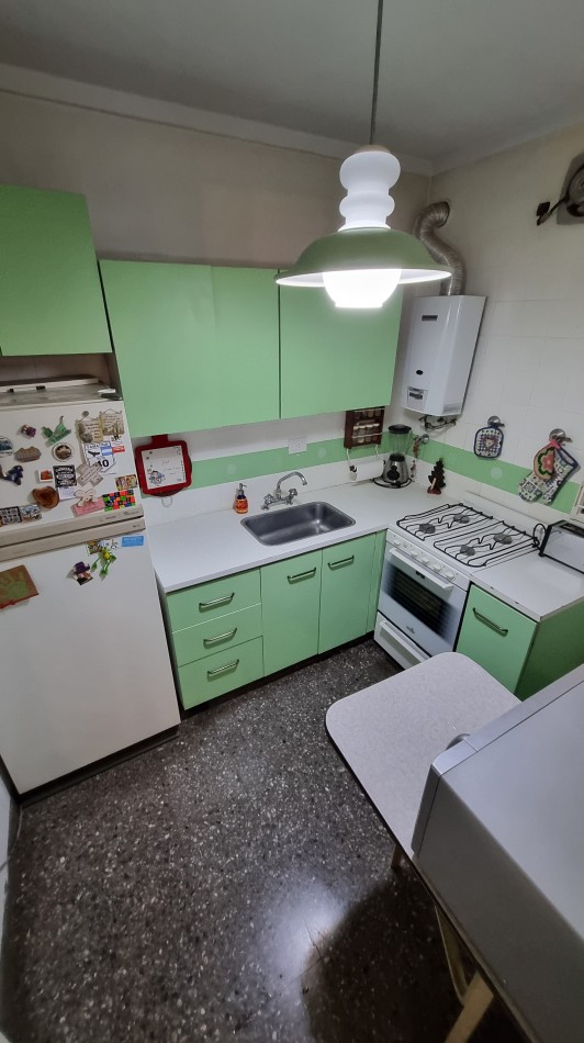 Departamento con cochera de tres ambientes en Ramos Mejia