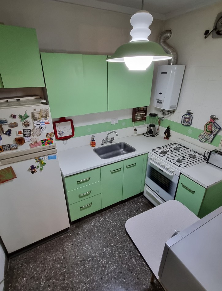 Departamento con cochera de tres ambientes en Ramos Mejia