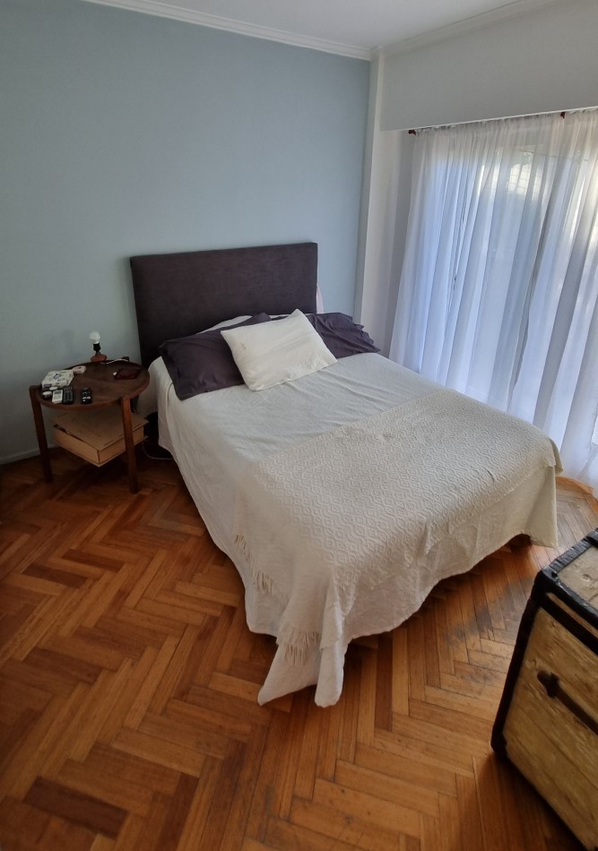Departamento con cochera de tres ambientes en Ramos Mejia