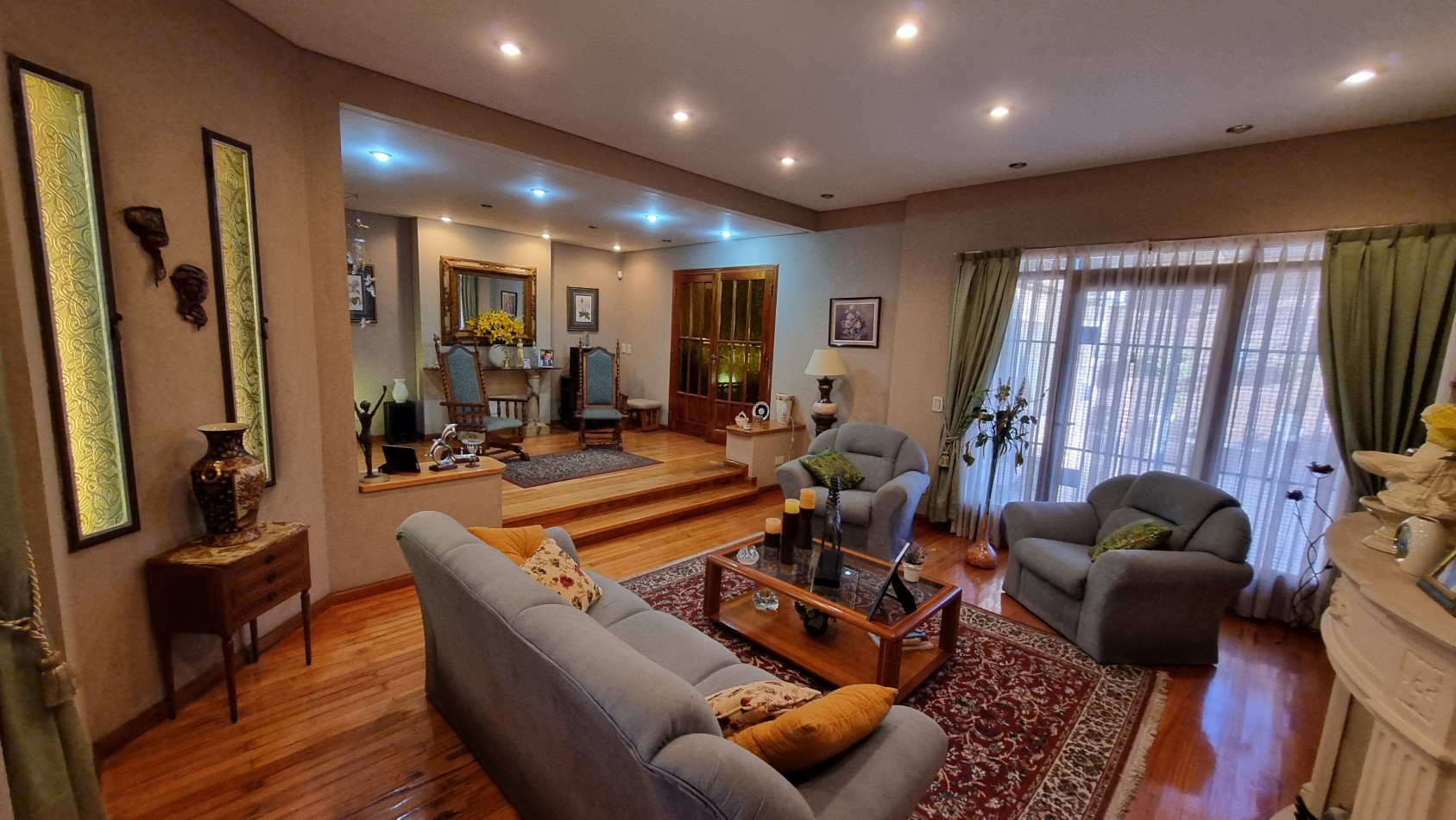 Venta casa en Villa Luzuriaga