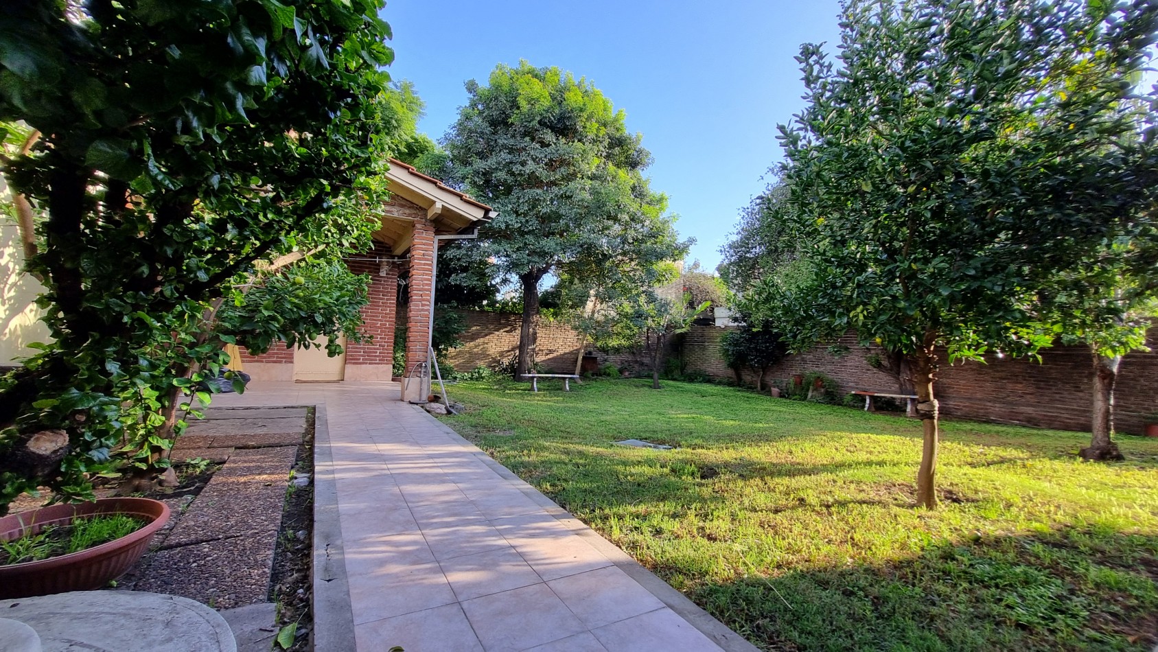 Venta casa en Villa Luzuriaga