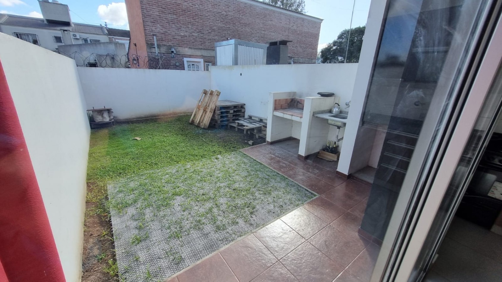 Duplex en venta de tres ambientes en Ituzaingo Norte