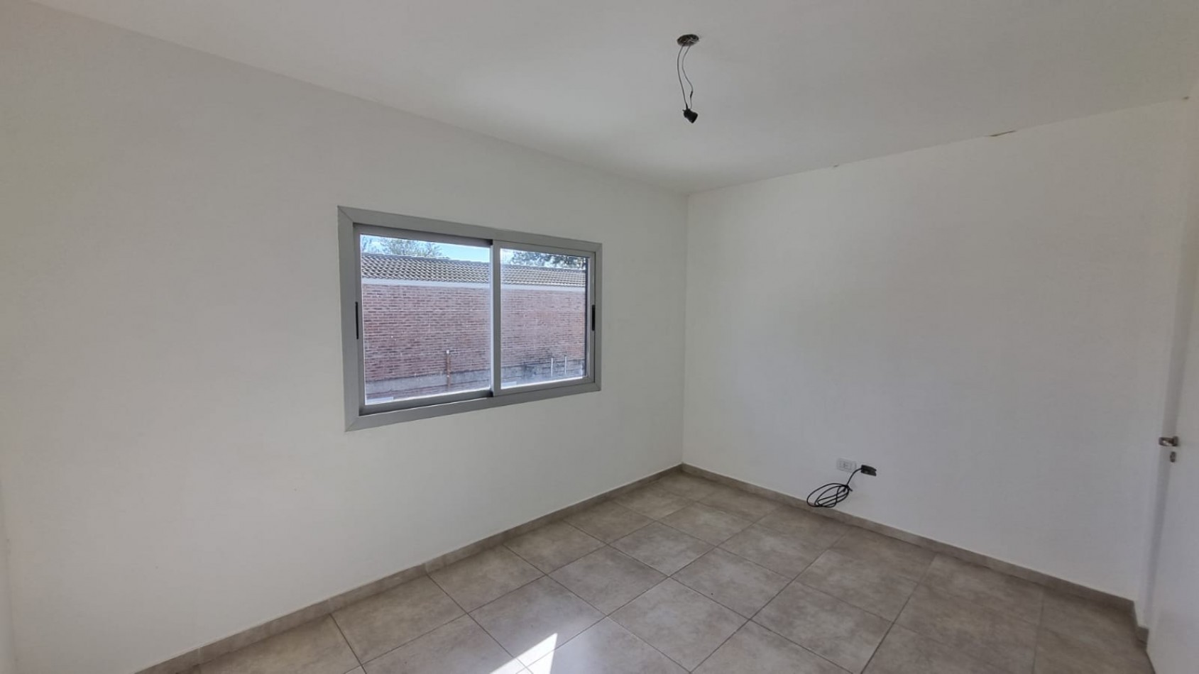 Duplex en venta de tres ambientes en Ituzaingo Norte