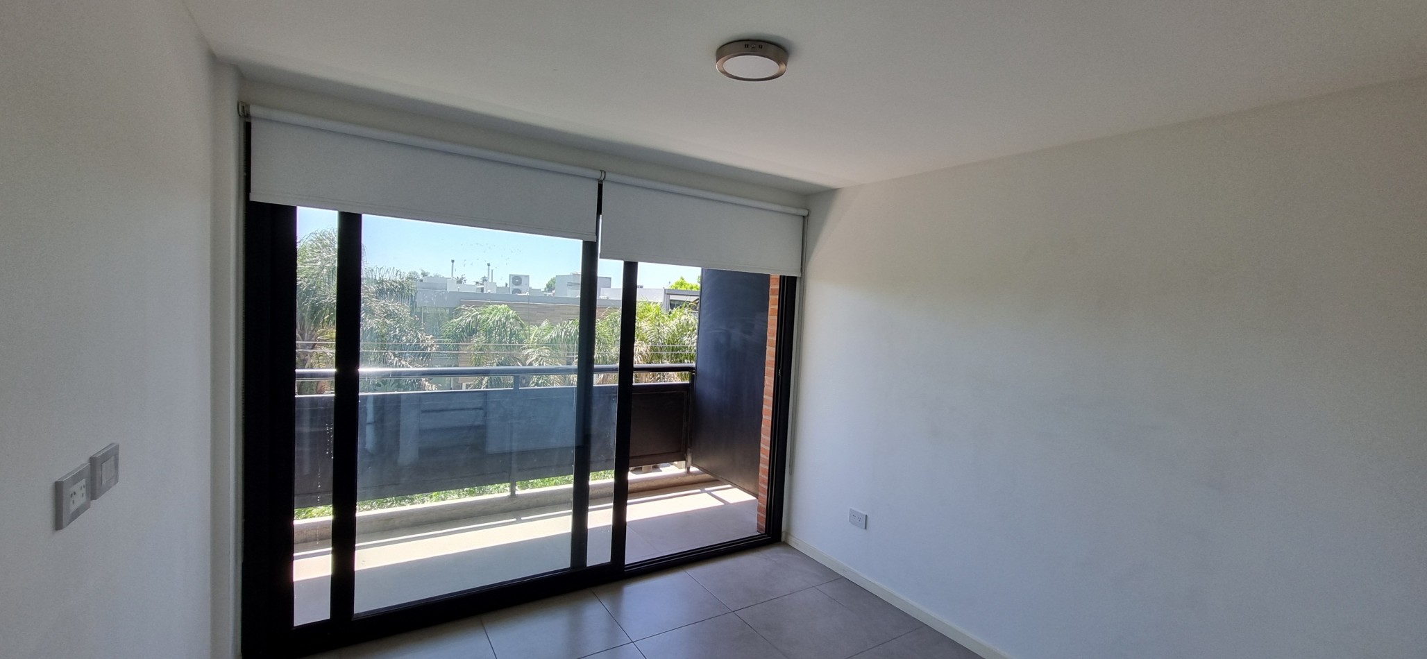 Alquiler departamento en Castelar Norte con cochera cubierta