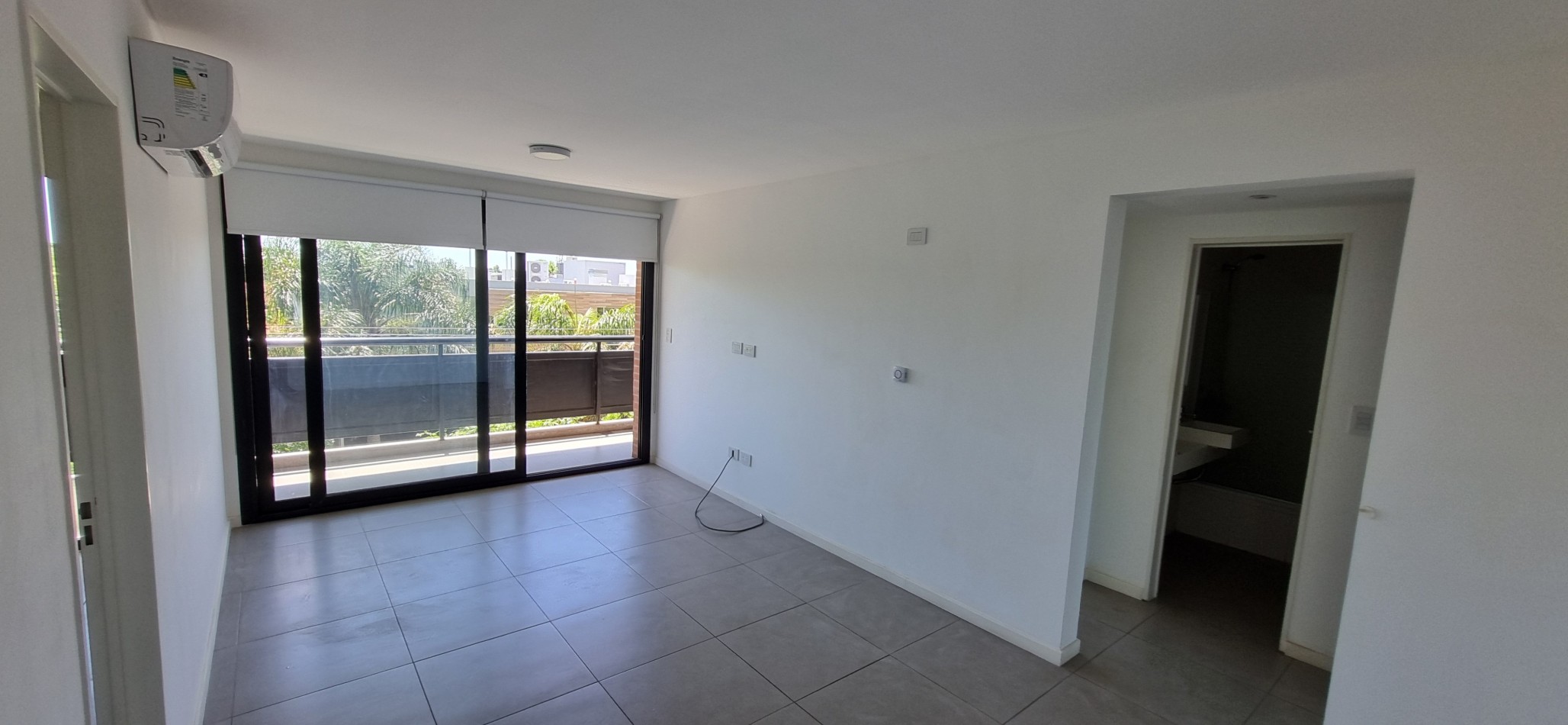 Alquiler departamento en Castelar Norte con cochera cubierta