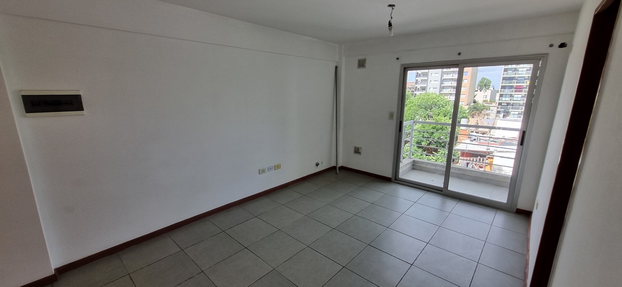 Venta- Departamento 2 Amb. calle Belgrano - Moron