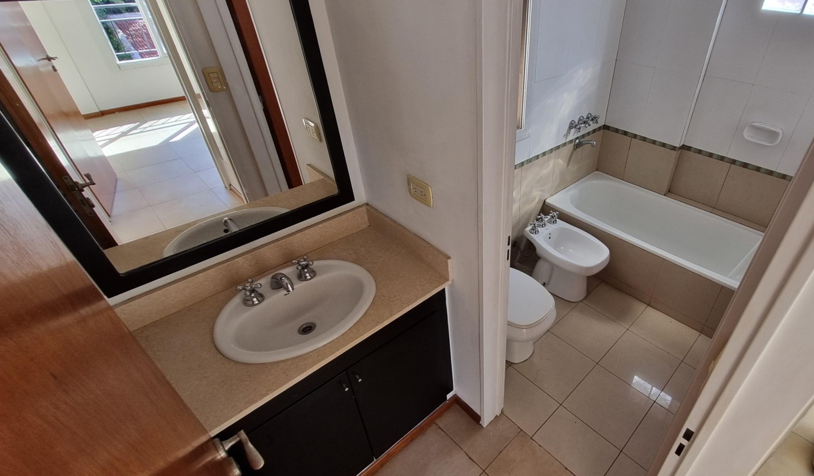 Departamento 2 amb. en alquiler en Castelar Norte