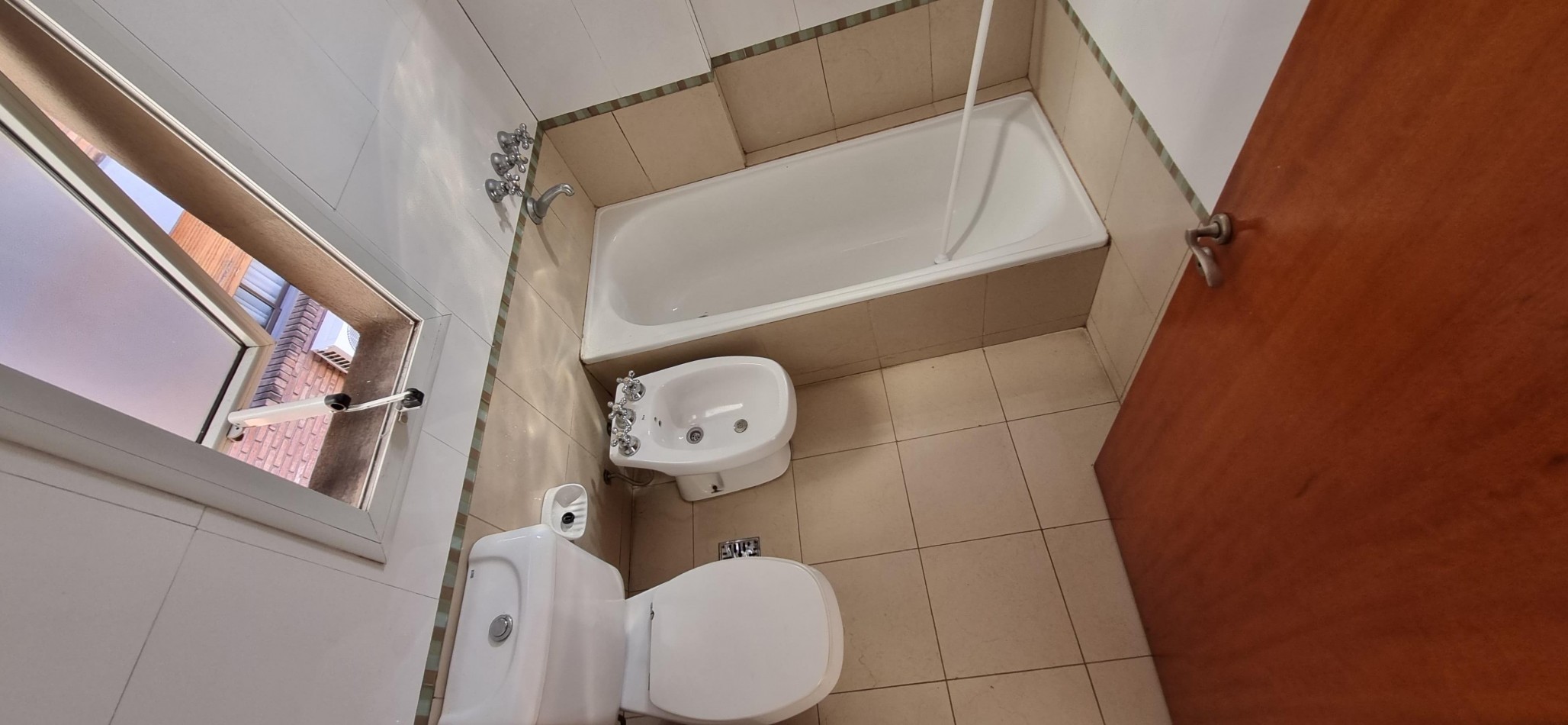 Departamento 2 amb. en alquiler en Castelar Norte