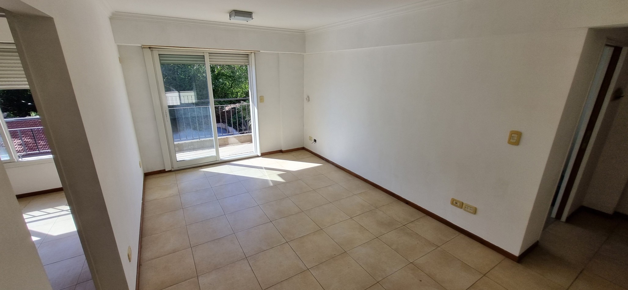 Departamento 2 amb. en alquiler en Castelar Norte