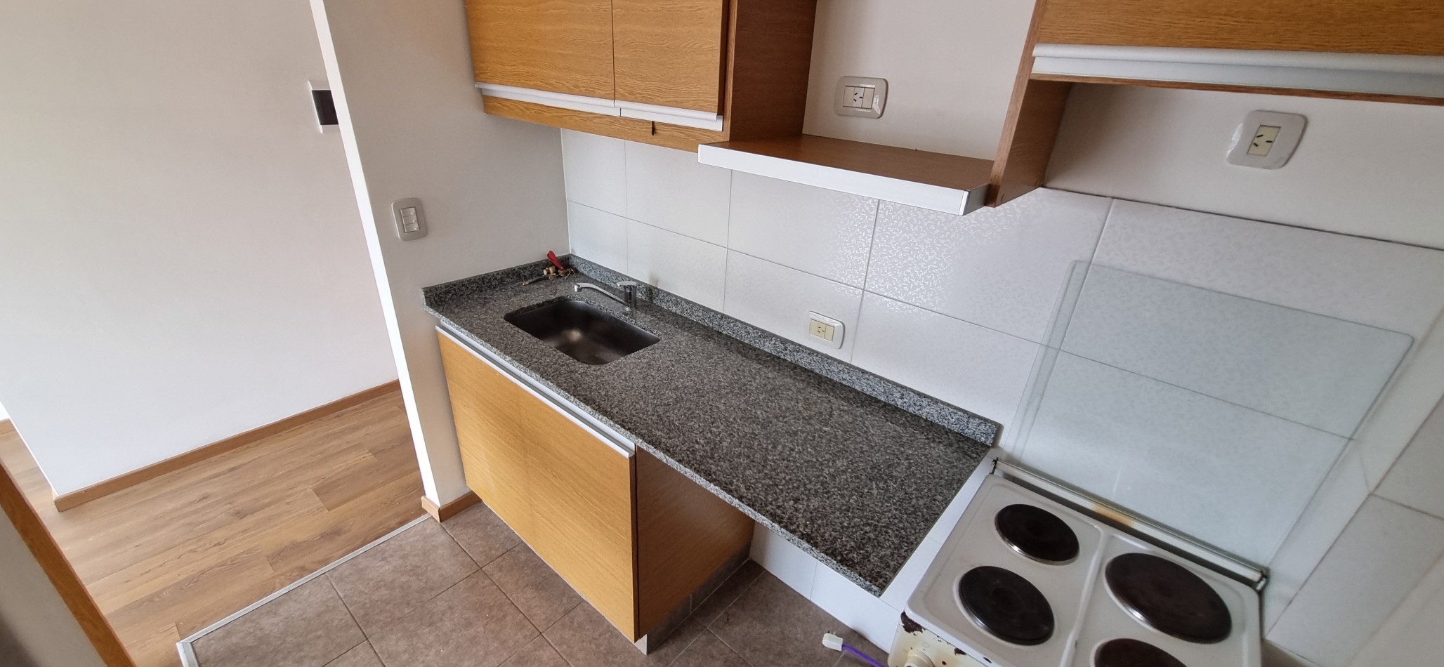 ALQUILER Monoambiente con cochera en Moron