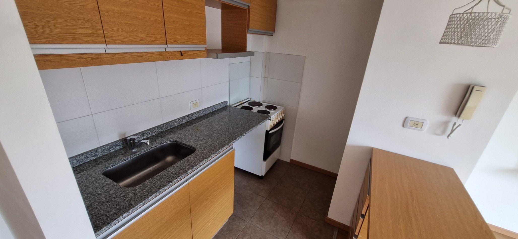 ALQUILER Monoambiente con cochera en Moron