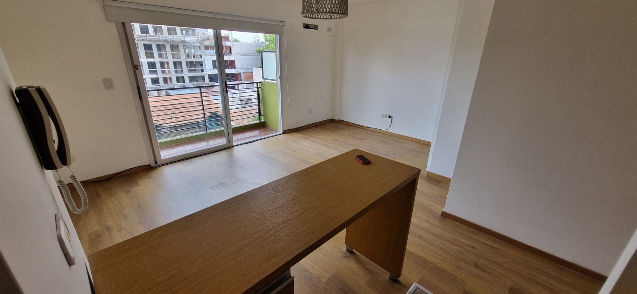 ALQUILER Monoambiente con cochera en Moron