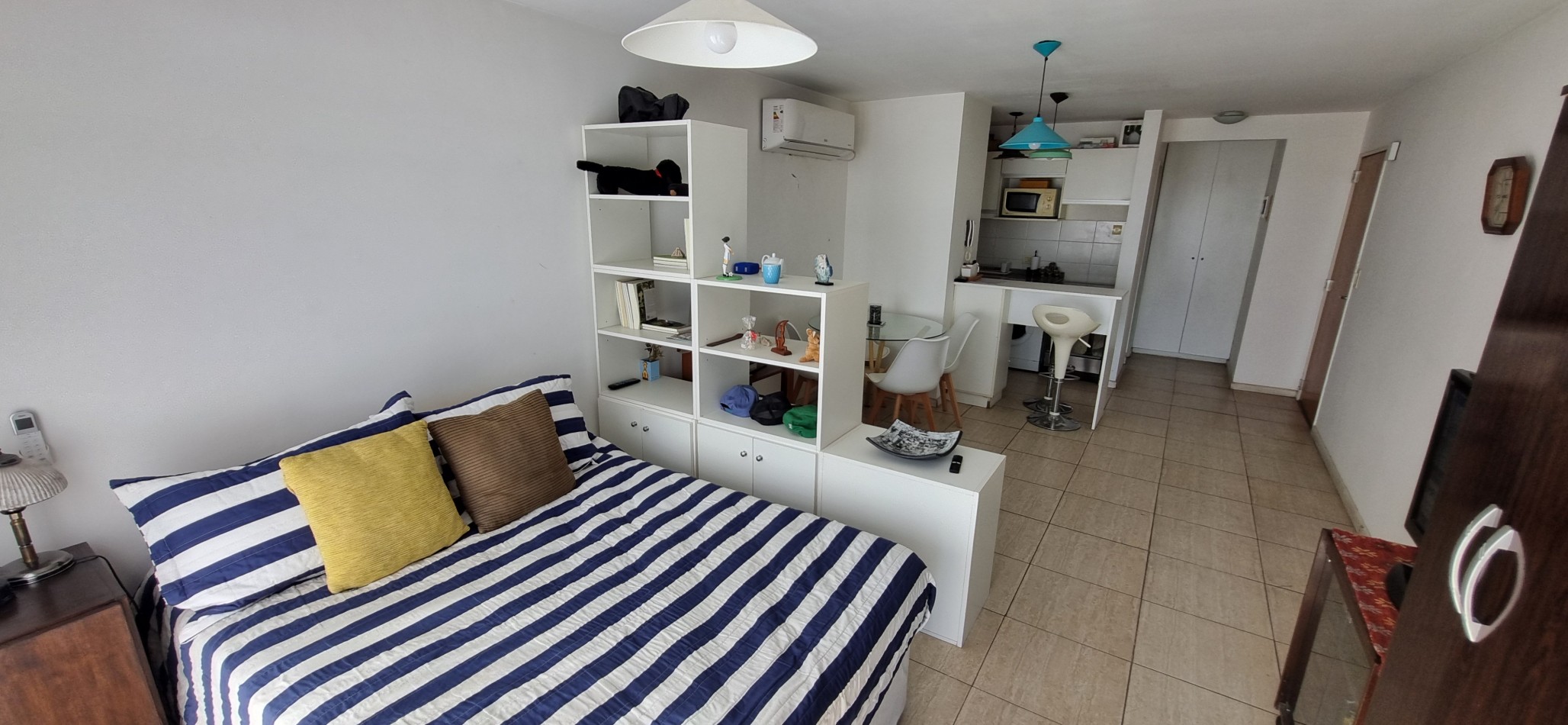 Monoambiente en venta en Castelar con cochera y terraza propia