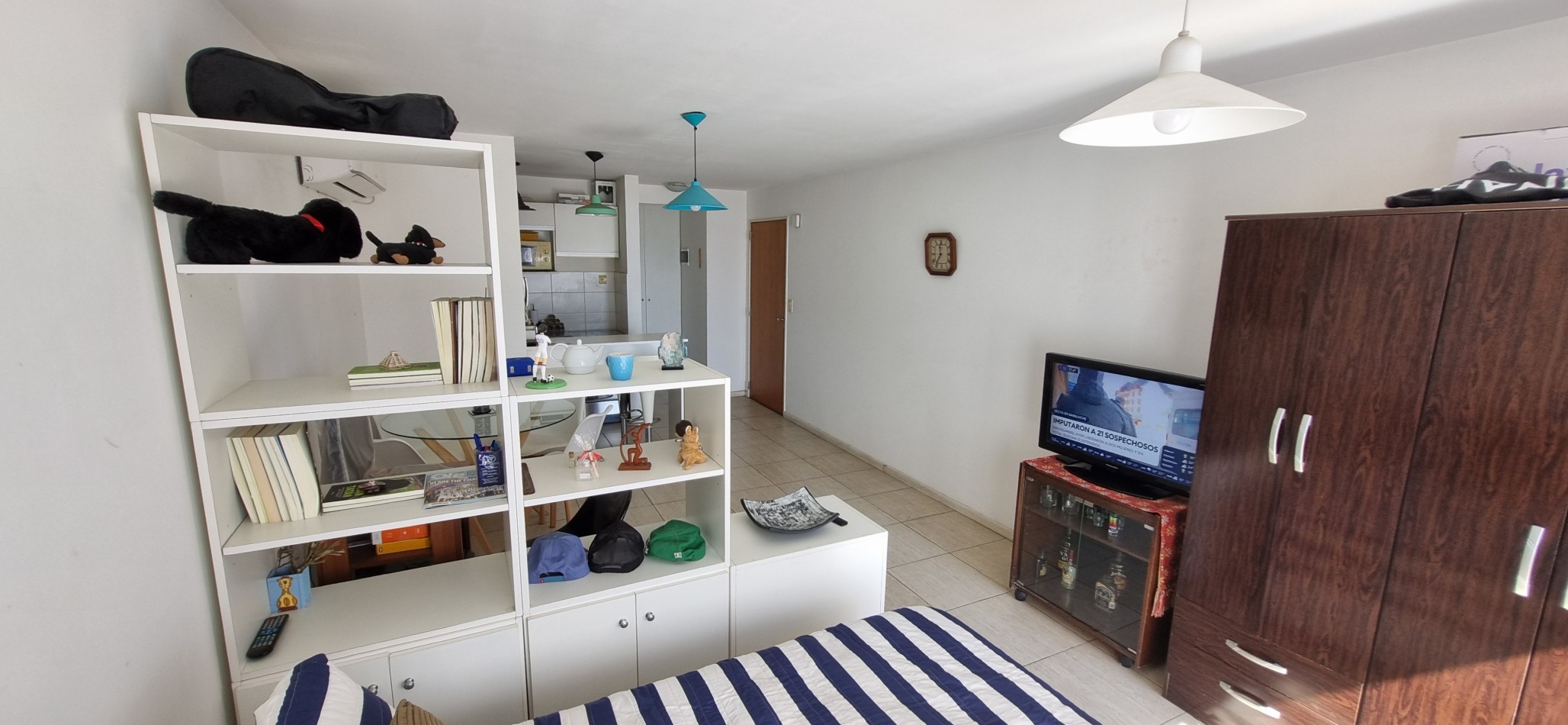 Monoambiente en venta en Castelar con cochera y terraza propia