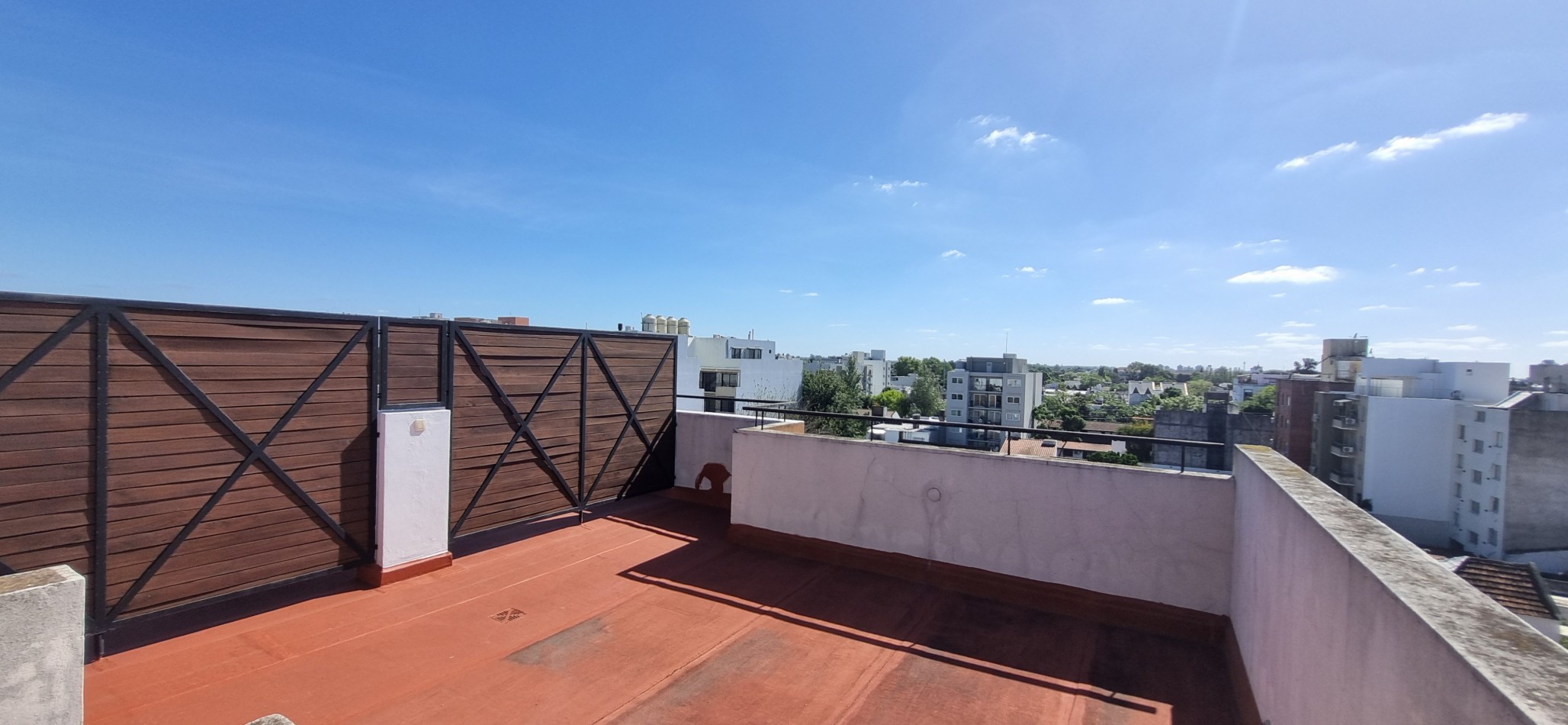 Monoambiente en venta en Castelar con cochera y terraza propia