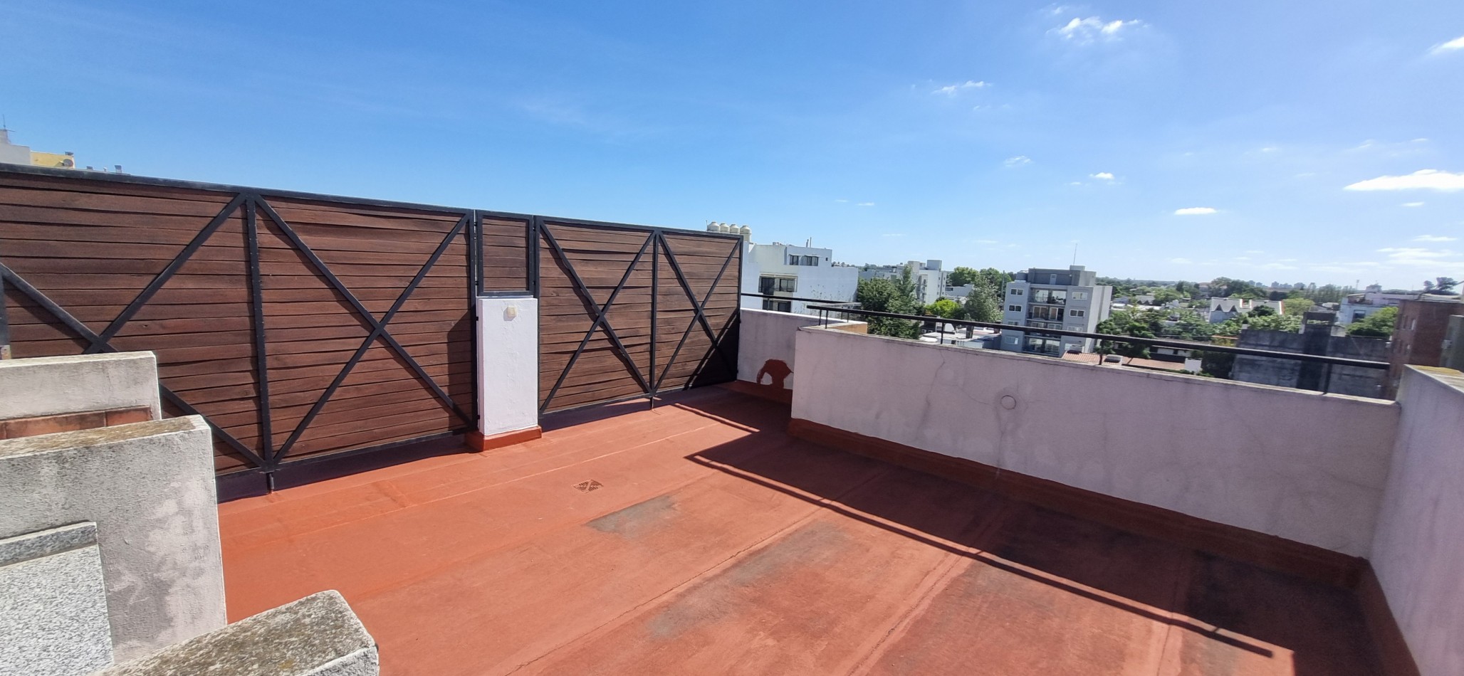 Monoambiente en venta en Castelar con cochera y terraza propia