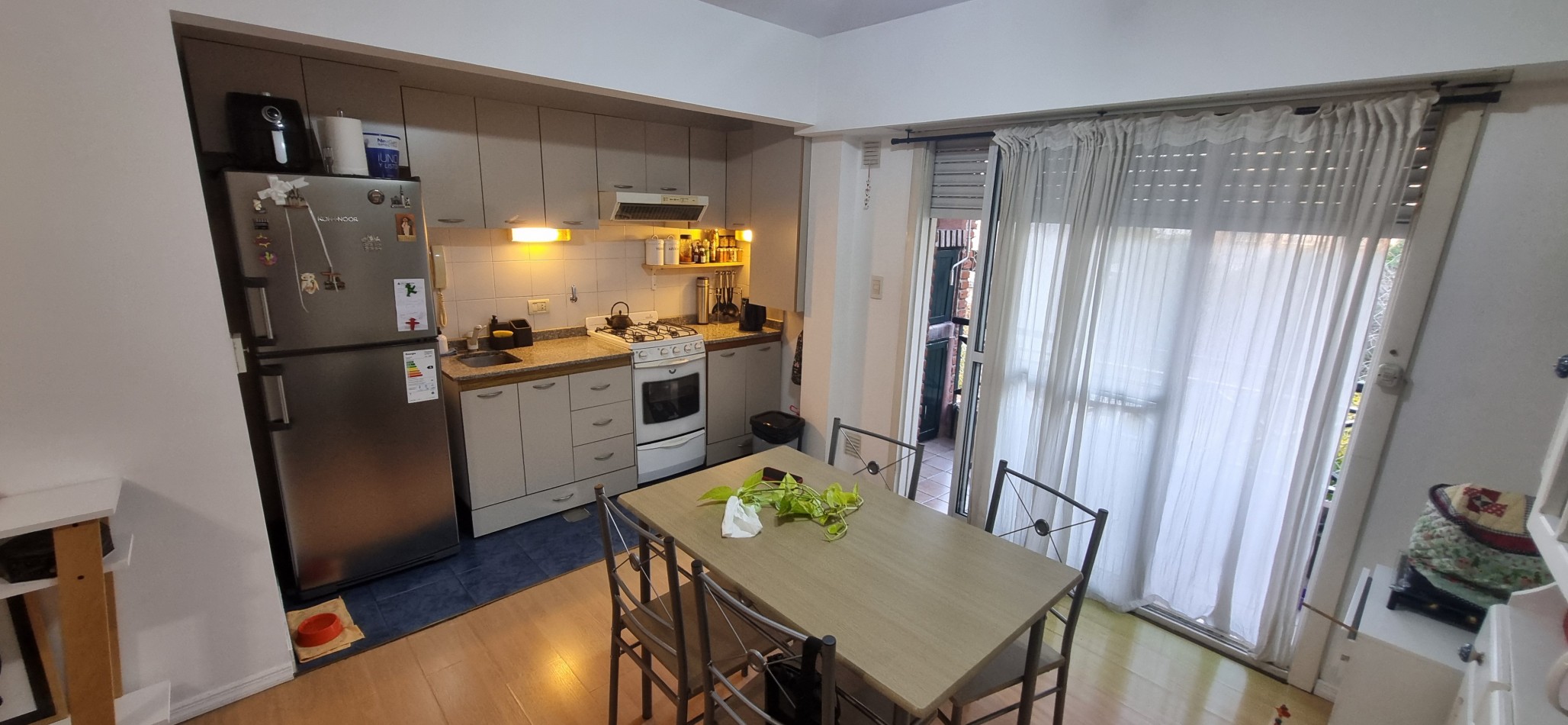 Venta de departamento de dos ambientes en Castelar