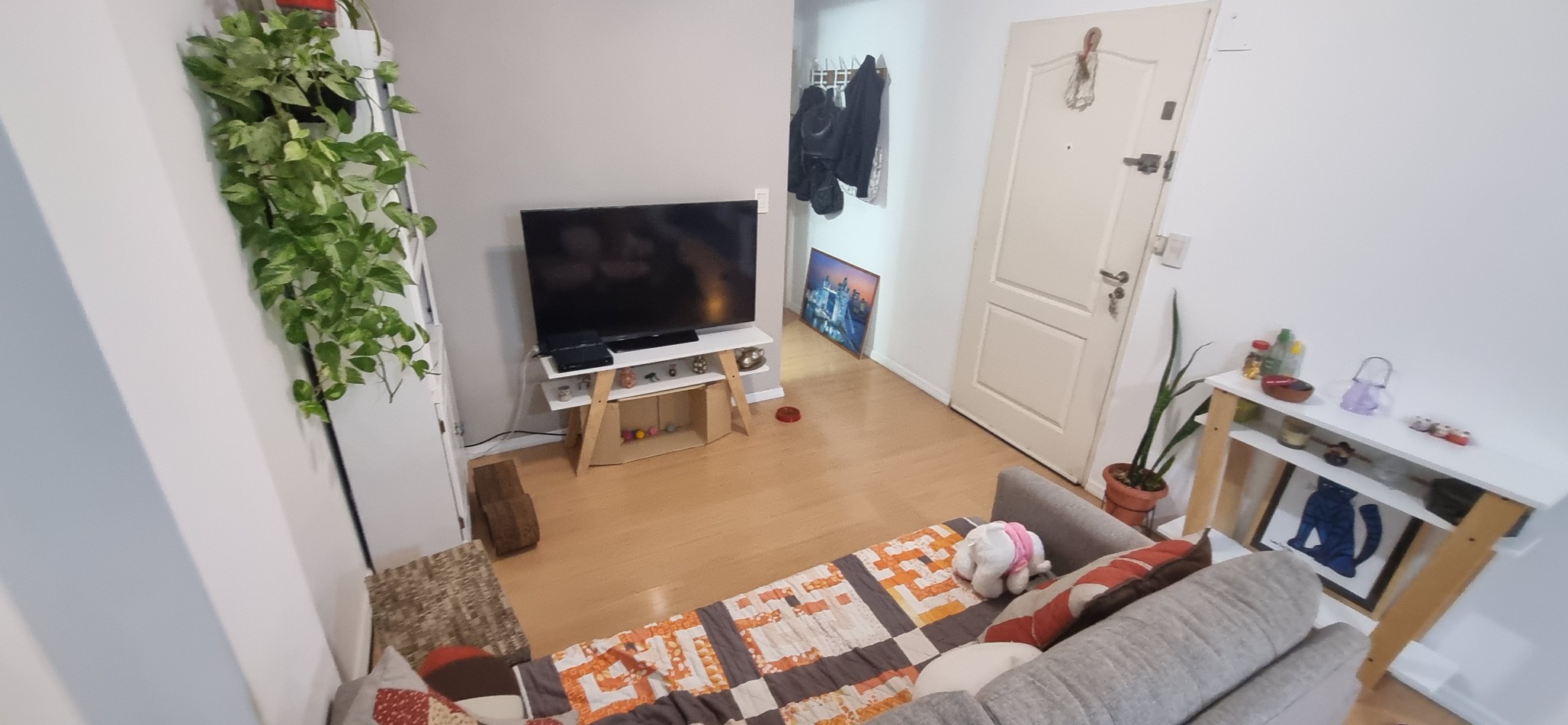 Venta de departamento de dos ambientes en Castelar