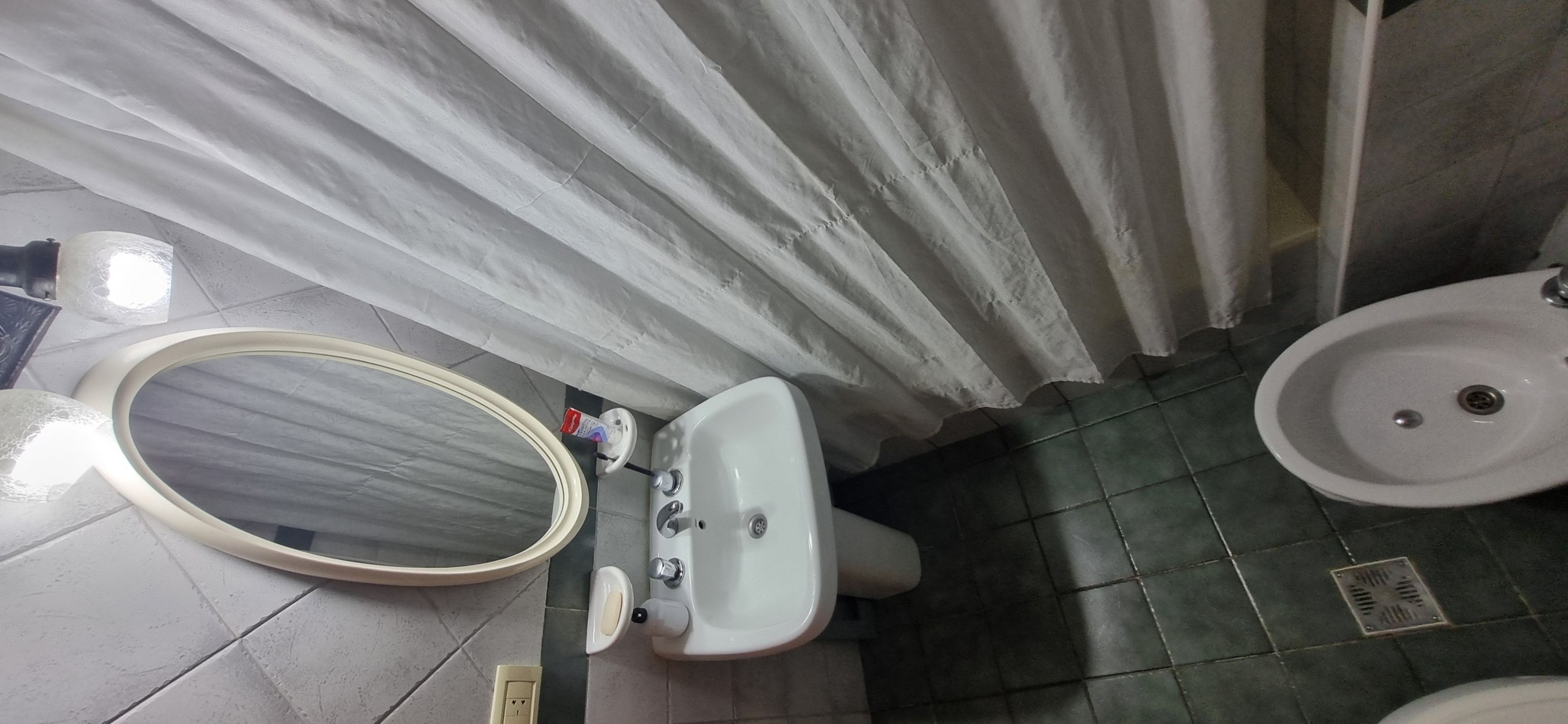 Venta de departamento de dos ambientes en Castelar