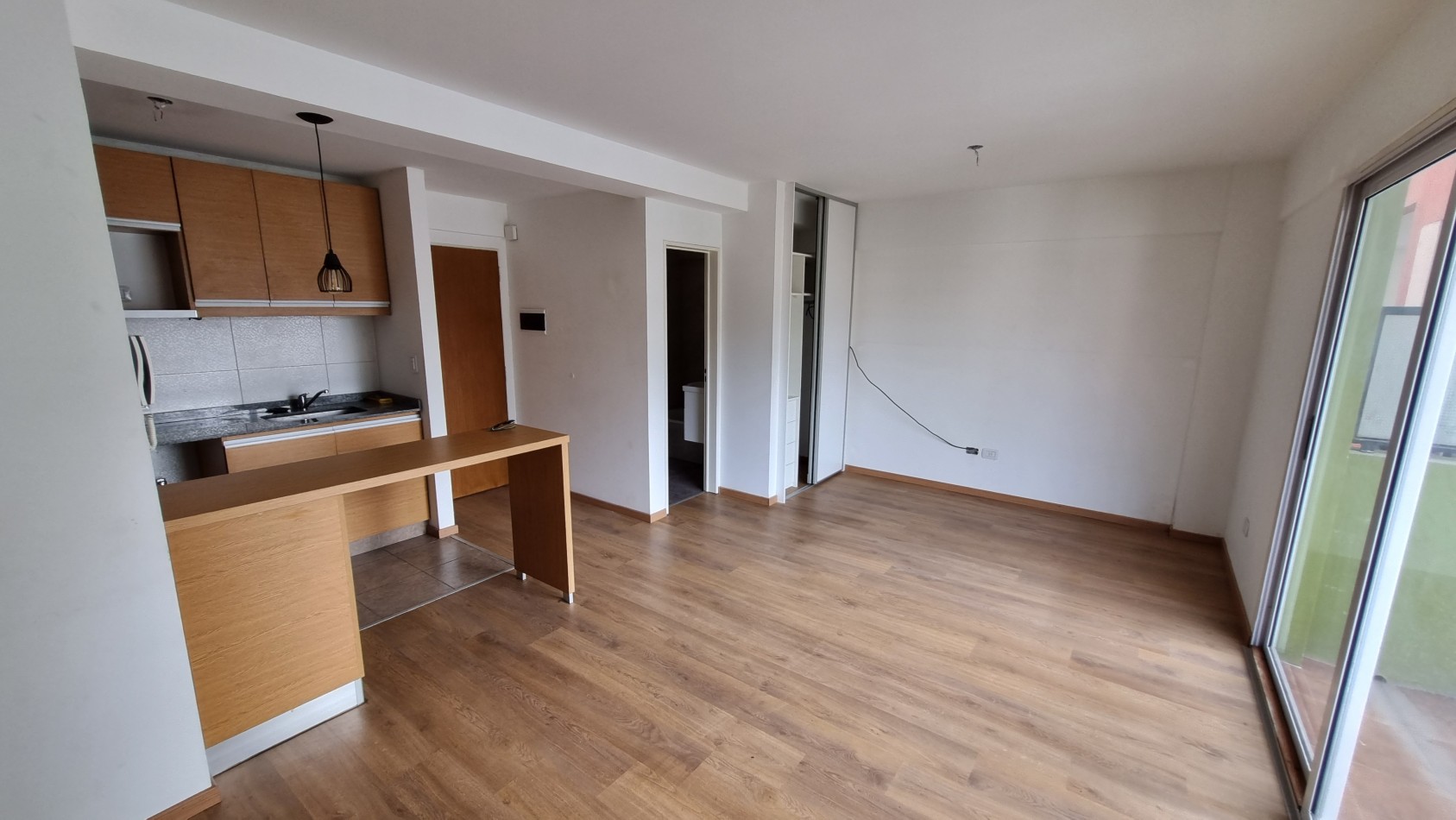 Monoambiente en alquiler en Moron Sur