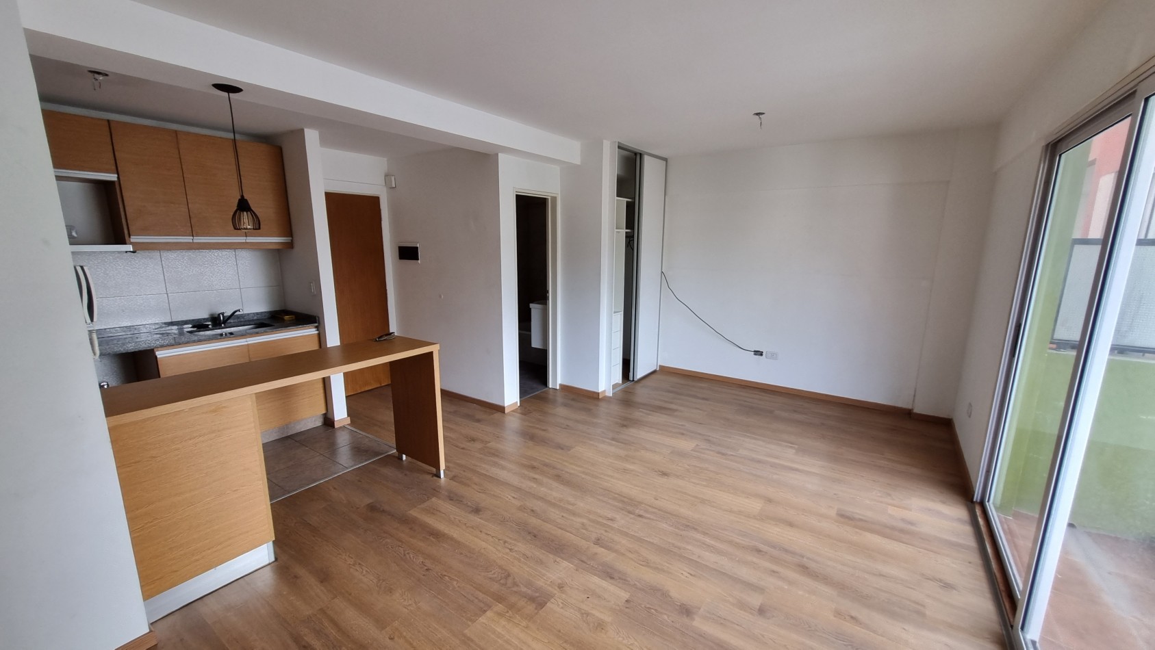 Monoambiente en alquiler en Moron Sur