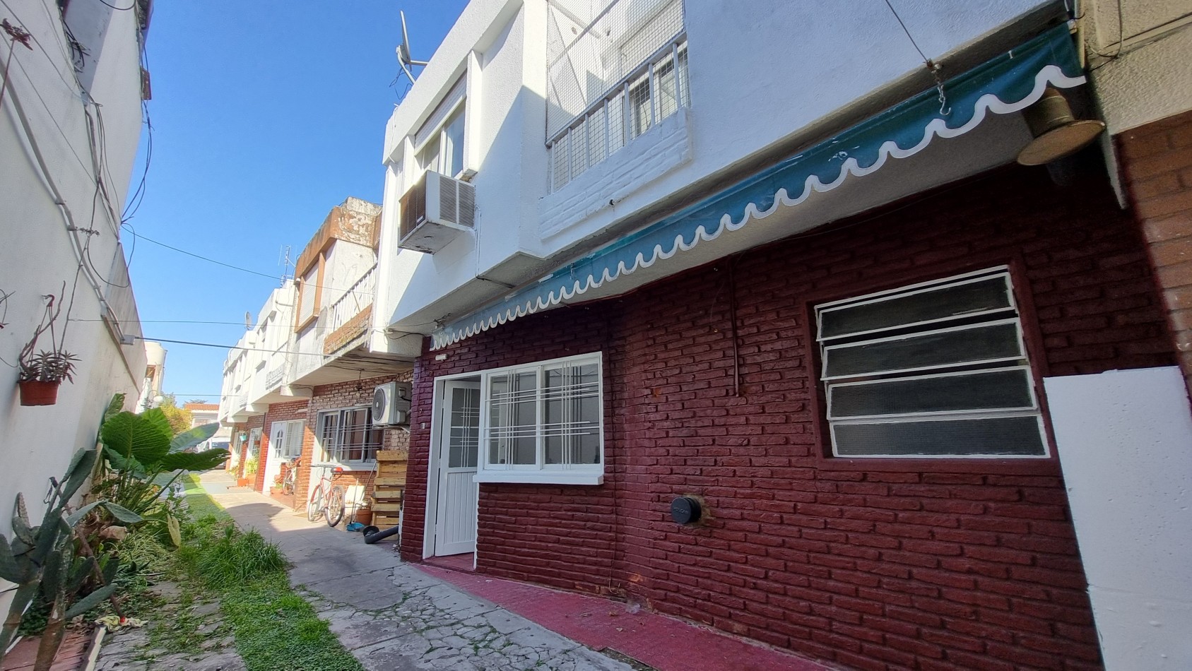 Duplex  3 ambientes -VENTA-  Castelar Norte-Apto Credito