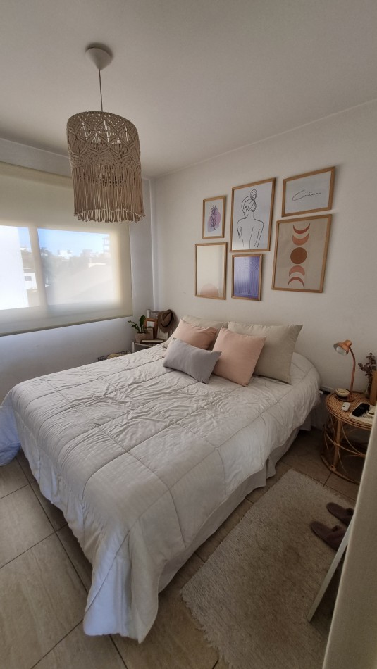 Departamento 2 amb. con cochera descubierta en Castelar Sur