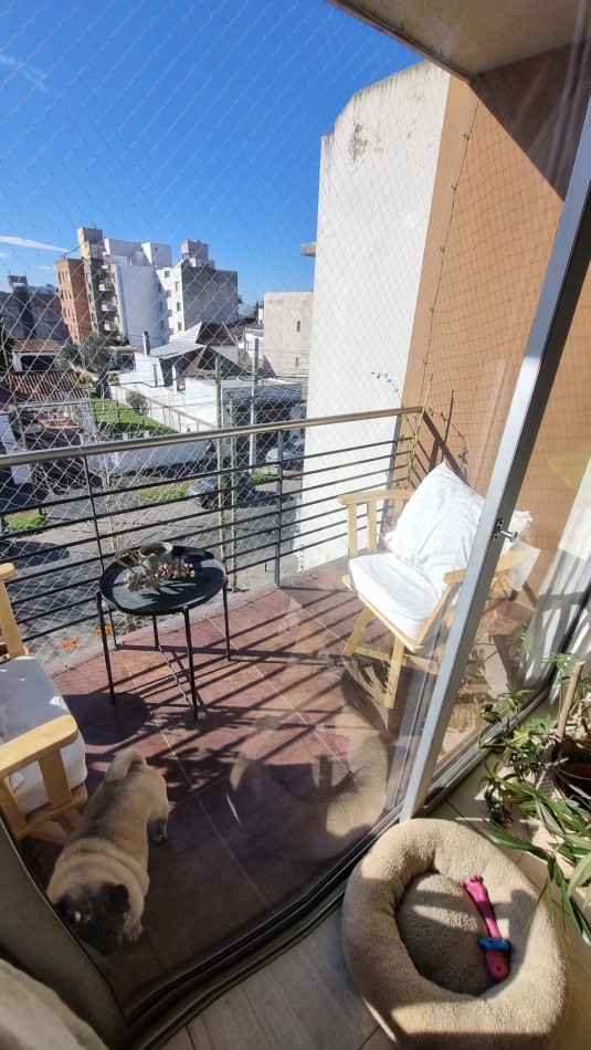 Departamento 2 amb. con cochera descubierta en Castelar Sur
