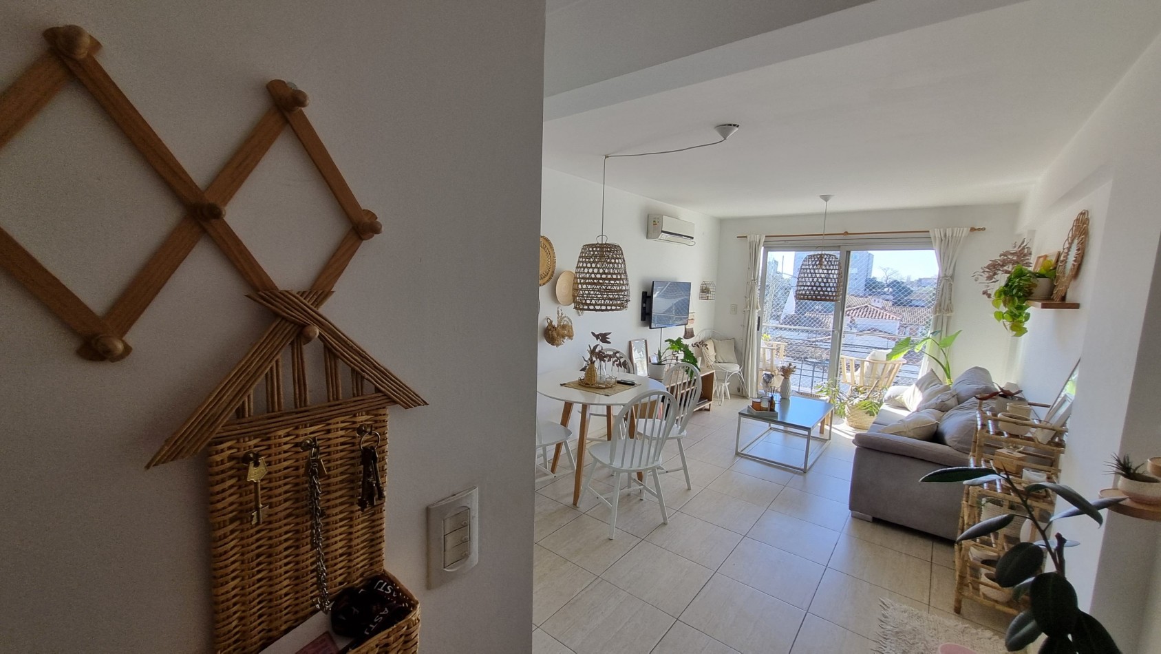 Departamento 2 amb. con cochera descubierta en Castelar Sur