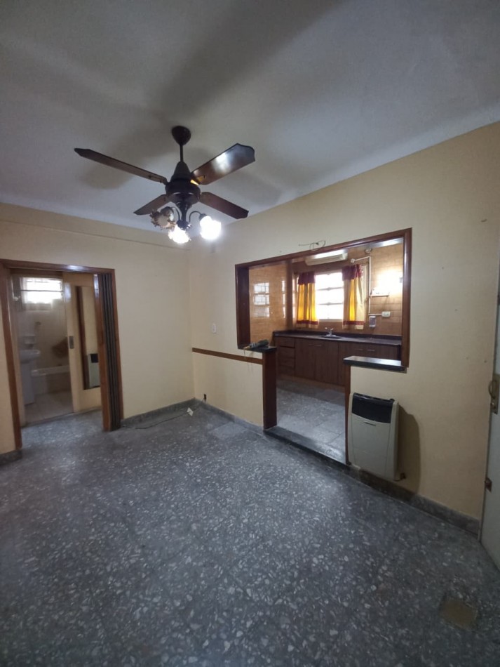 Oficina de 3 amb..con cochera cubierta en Ramos Mejia Norte