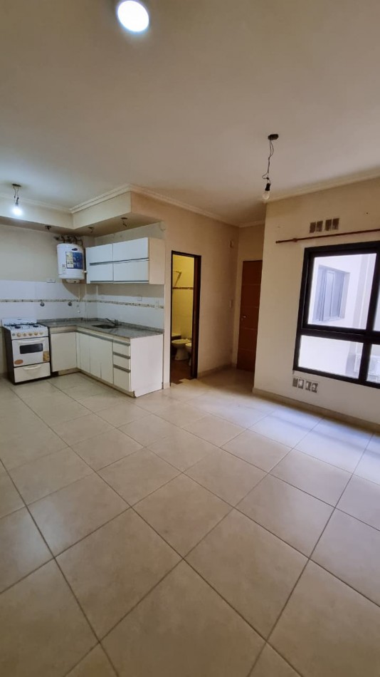 Departamento en alquiler de 2 amb. en Moron Sur