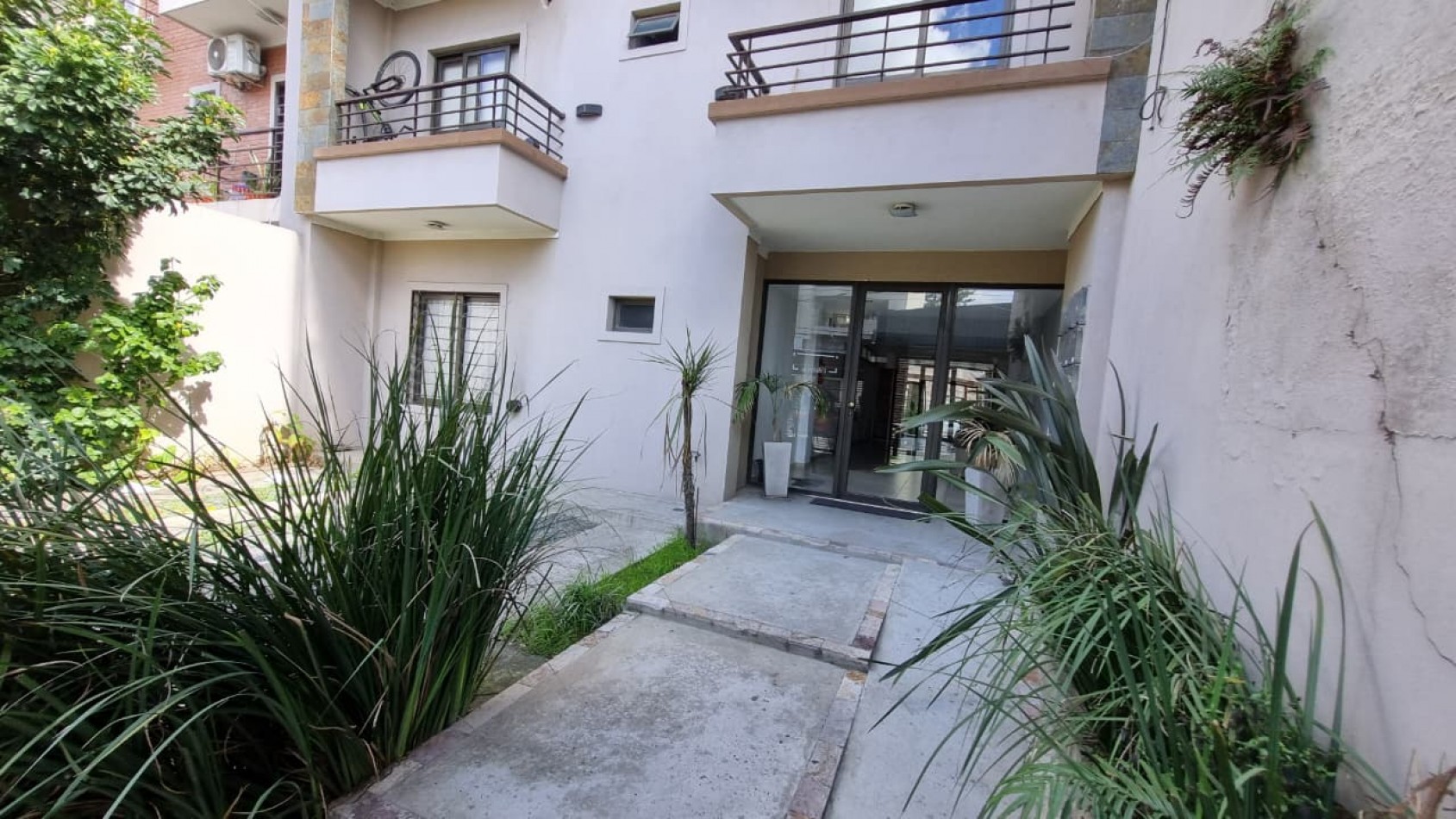 Departamento en alquiler de 2 amb. en Moron Sur